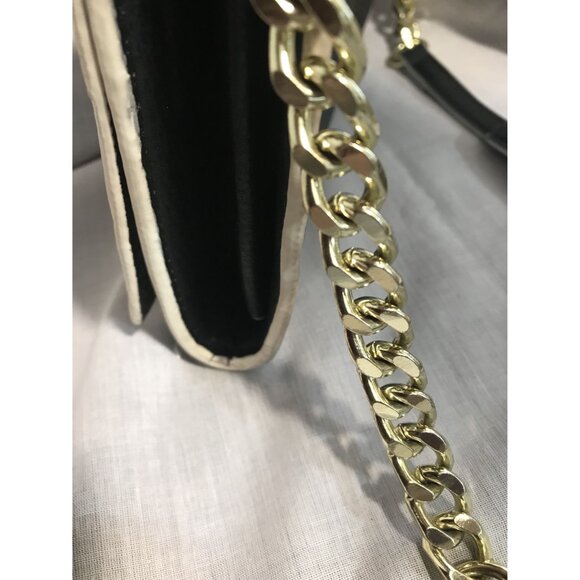 Steve Madden Black Crossbody Wallet With Chain Strap 8 1/2 X 6 1/2" - Picture 9 of 14